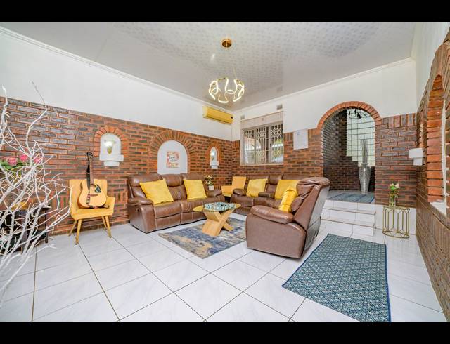 4 BEDROOM HOUSE FOR SALE IN MOUNT VERNON